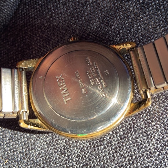 1 Timex Watches - Picture 4 of 4